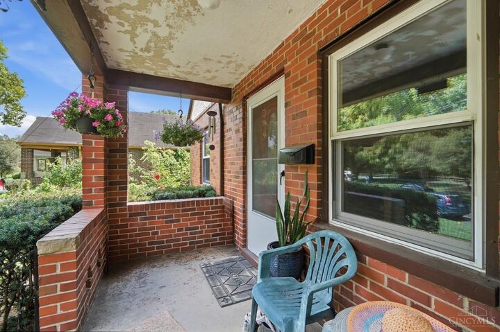 Property Photo:  1063 Oak Avenue  OH 45215 