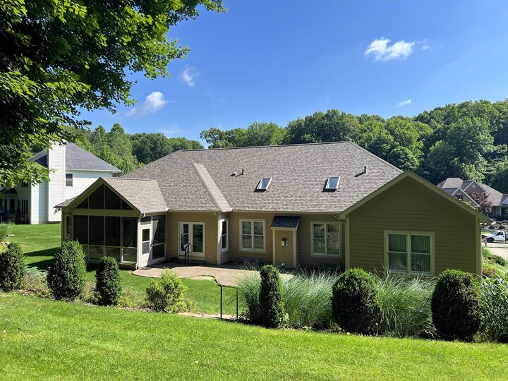 Property Photo:  913 Howell Drive  OH 43055 