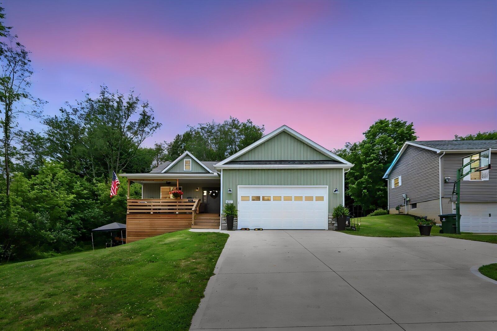Property Photo:  421 McIntosh Drive  OH 43028 