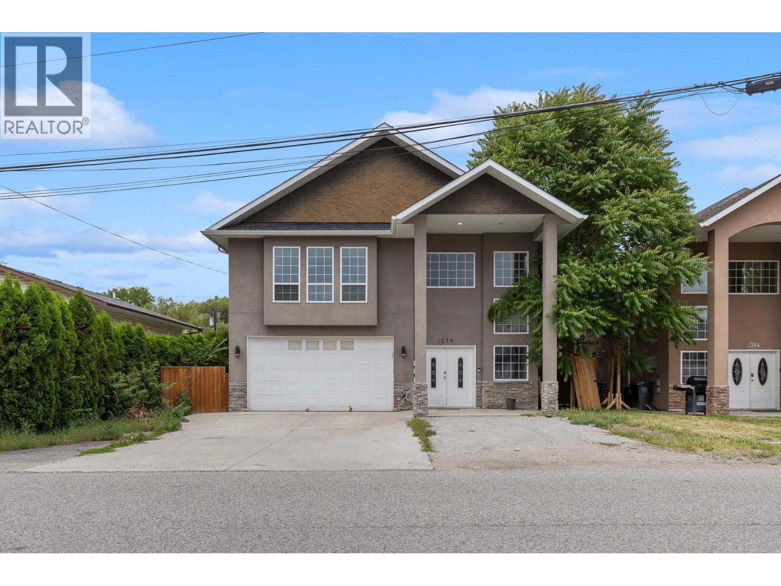 Property Photo: 1374 McInnes Avenue BC V1Y 5V9