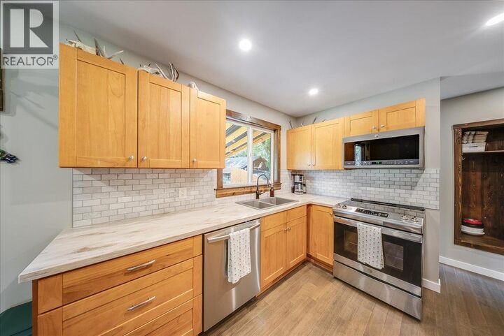 Property Photo:  526 12th Avenue  BC V0G 1G0 