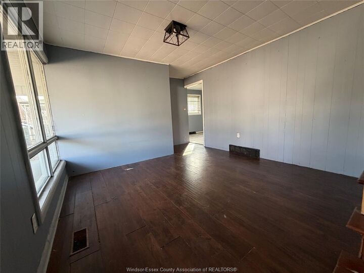 Property Photo:  493 Josephine Street  ON N9B 2K9 