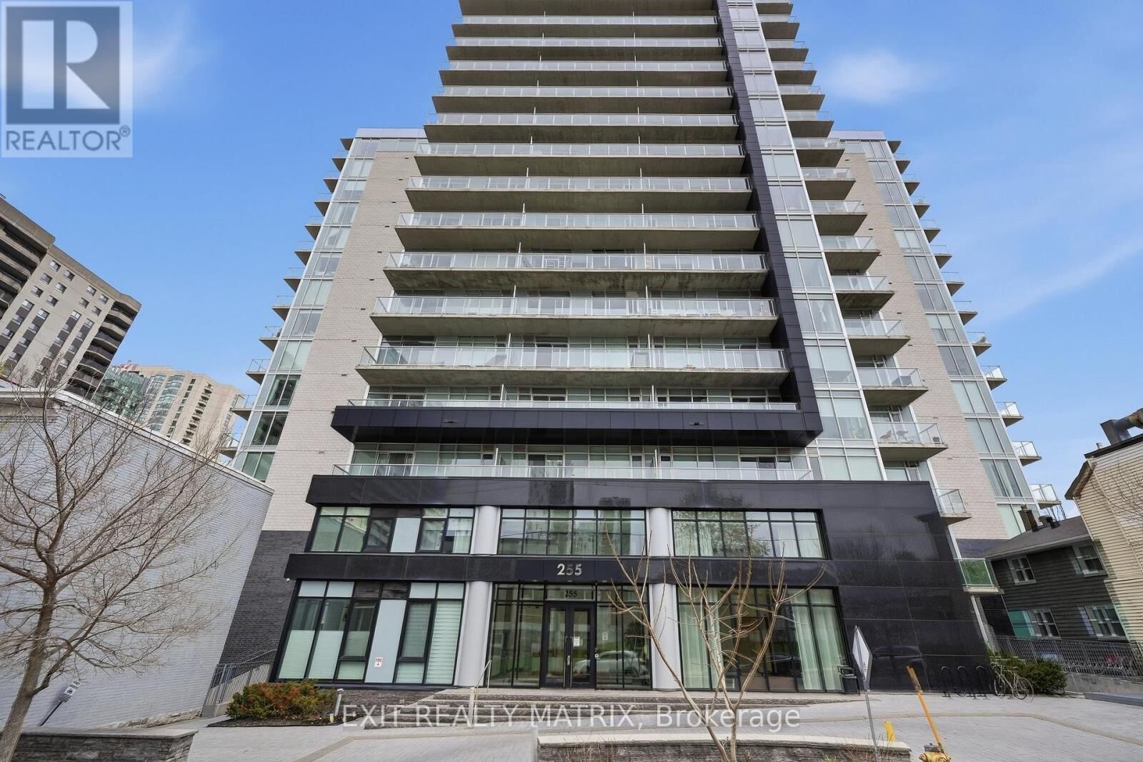 Property Photo: 255 Bay Street 513 ON K1R 0C5