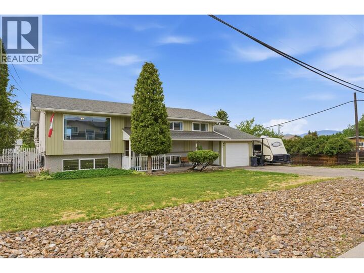 Property Photo: 1404 30th Avenue BC V1T 1Z5