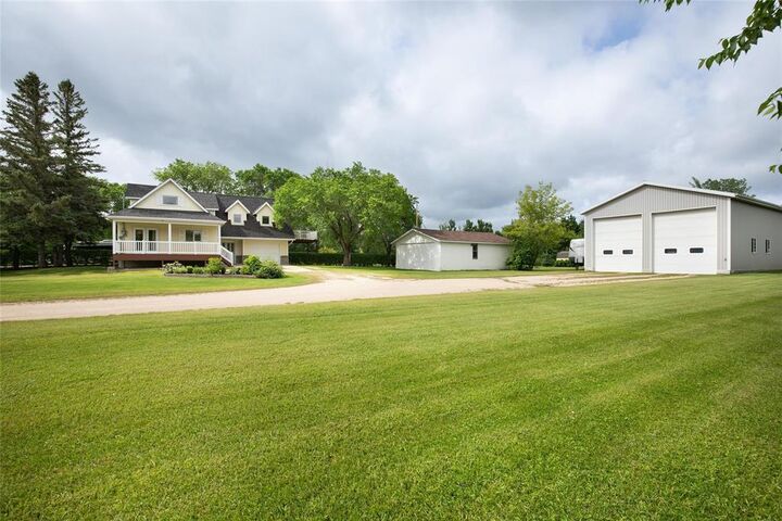 Property Photo: 424 Rockwood Street MB R5G 1Z9