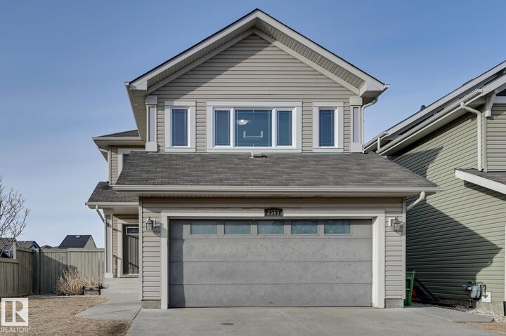 Property Photo:  1564 36 Avenue NW  AB T5P 0L9 