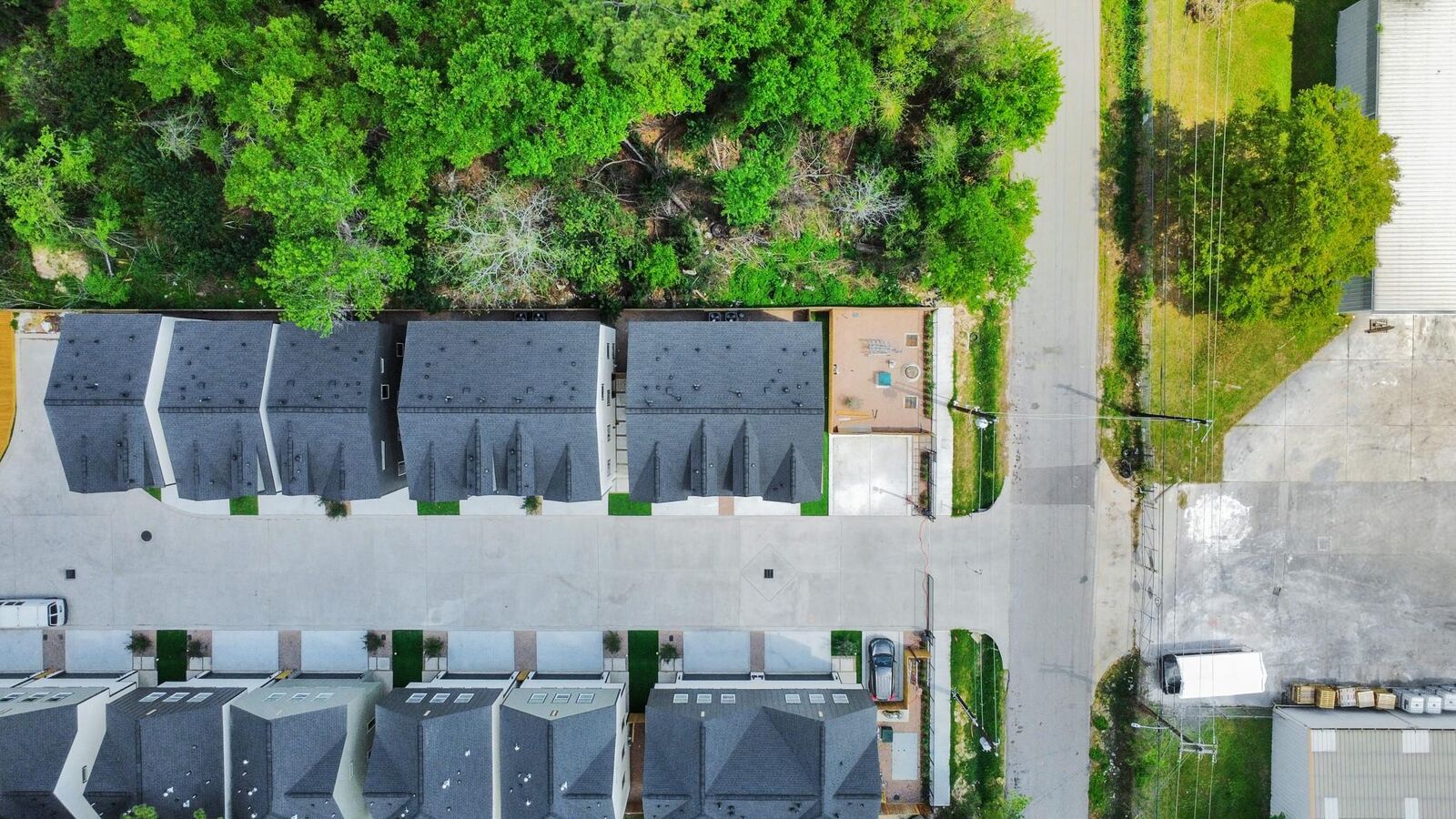 Property Photo:  5302 Kindred Garden Lane B  TX 77091 