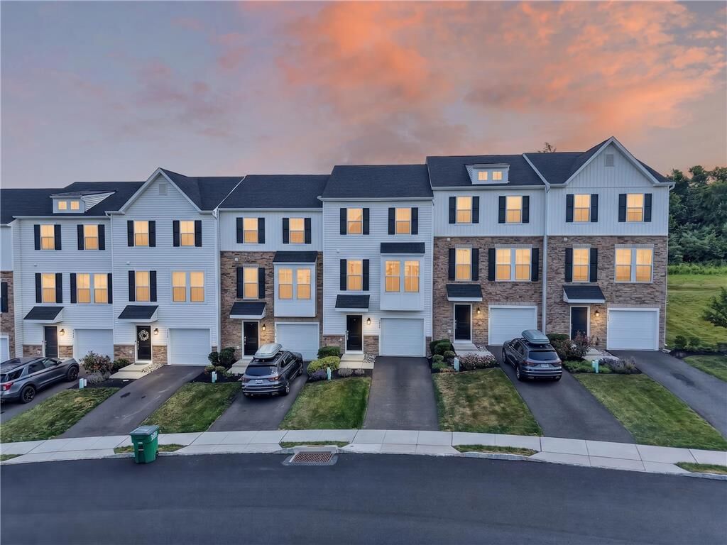 Property Photo:  7618 Clayton Avenue  PA 18036 