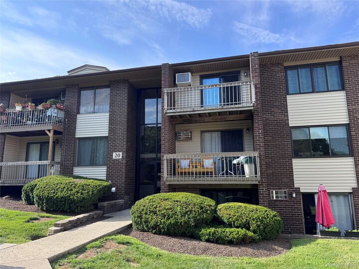 Property Photo:  206 Country Club Lane  NY 10970 