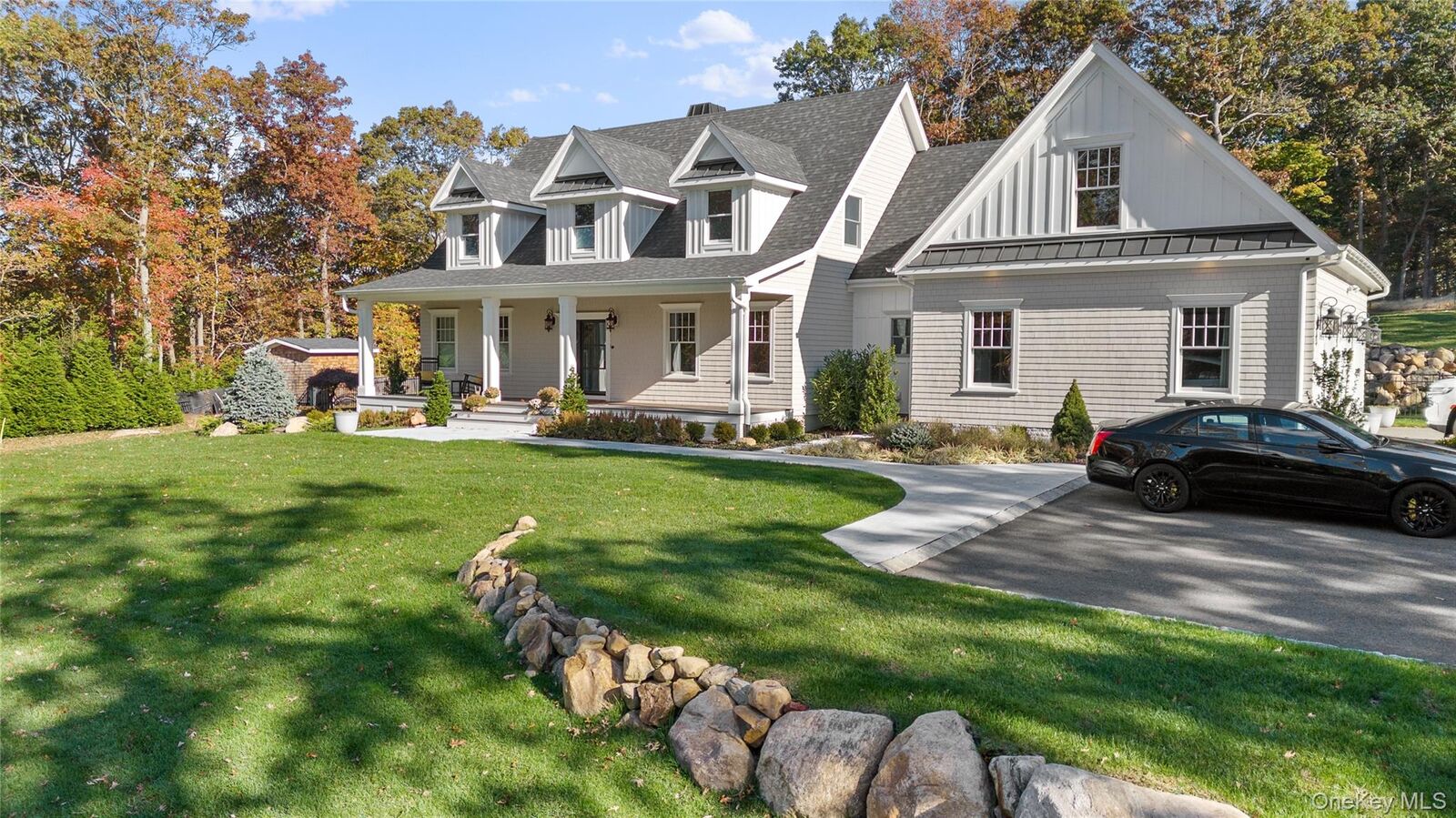 Property Photo:  182 Farm Road E  NY 11792 