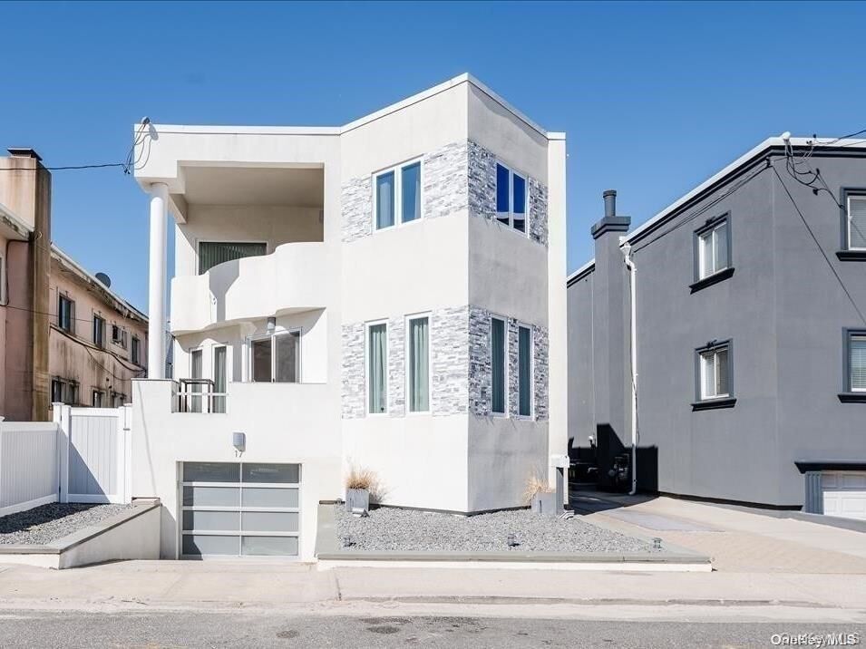 Property Photo: 17 New York Avenue House NY 11561