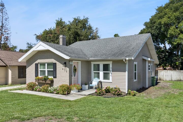 Property Photo: 415 8th Street NE FL 33881