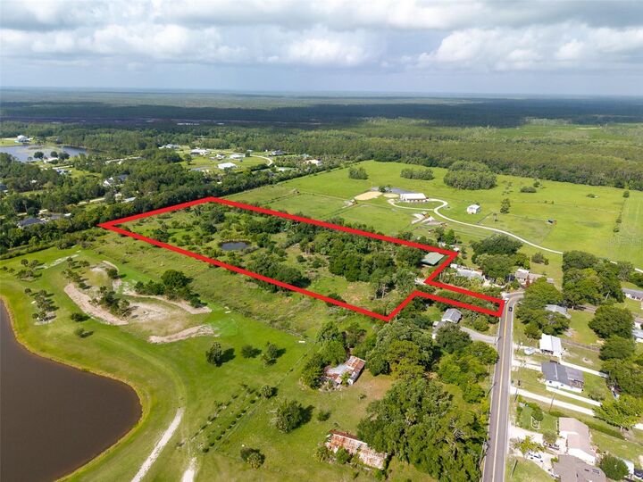Property Photo:  1405 S Glencoe Road  FL 32168 