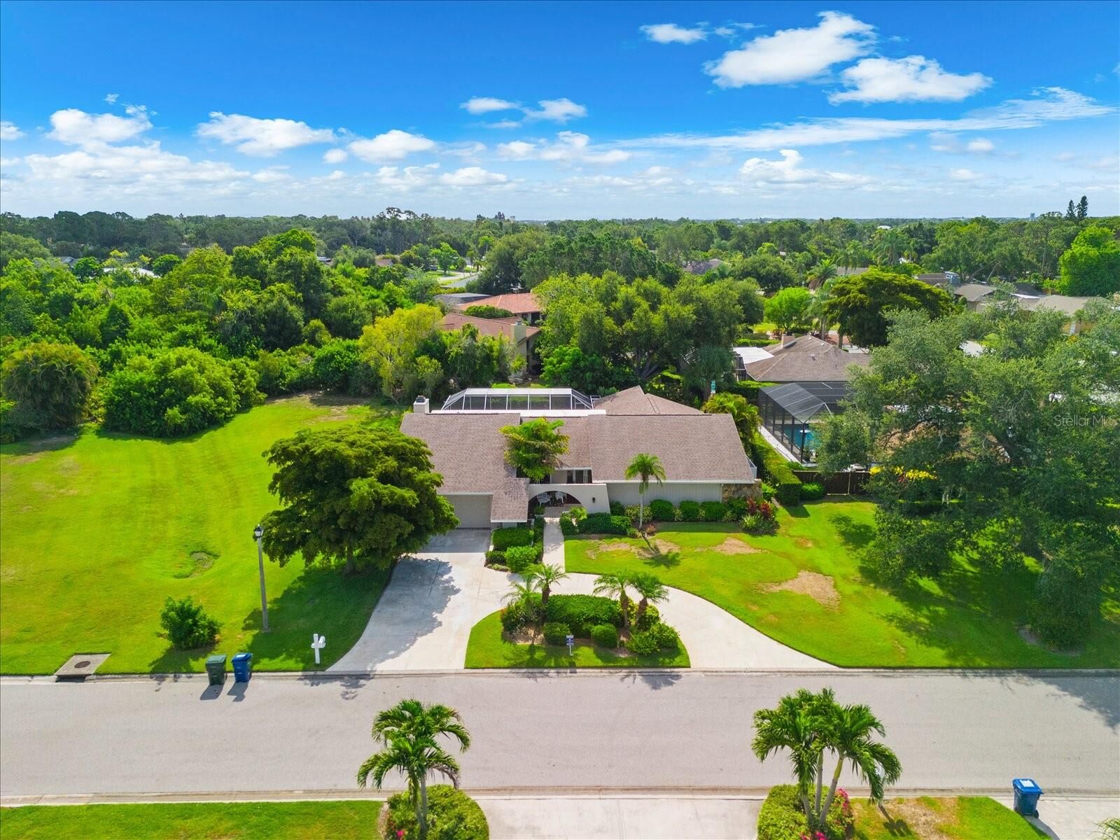 Property Photo:  4010 Country View Drive  FL 34233 