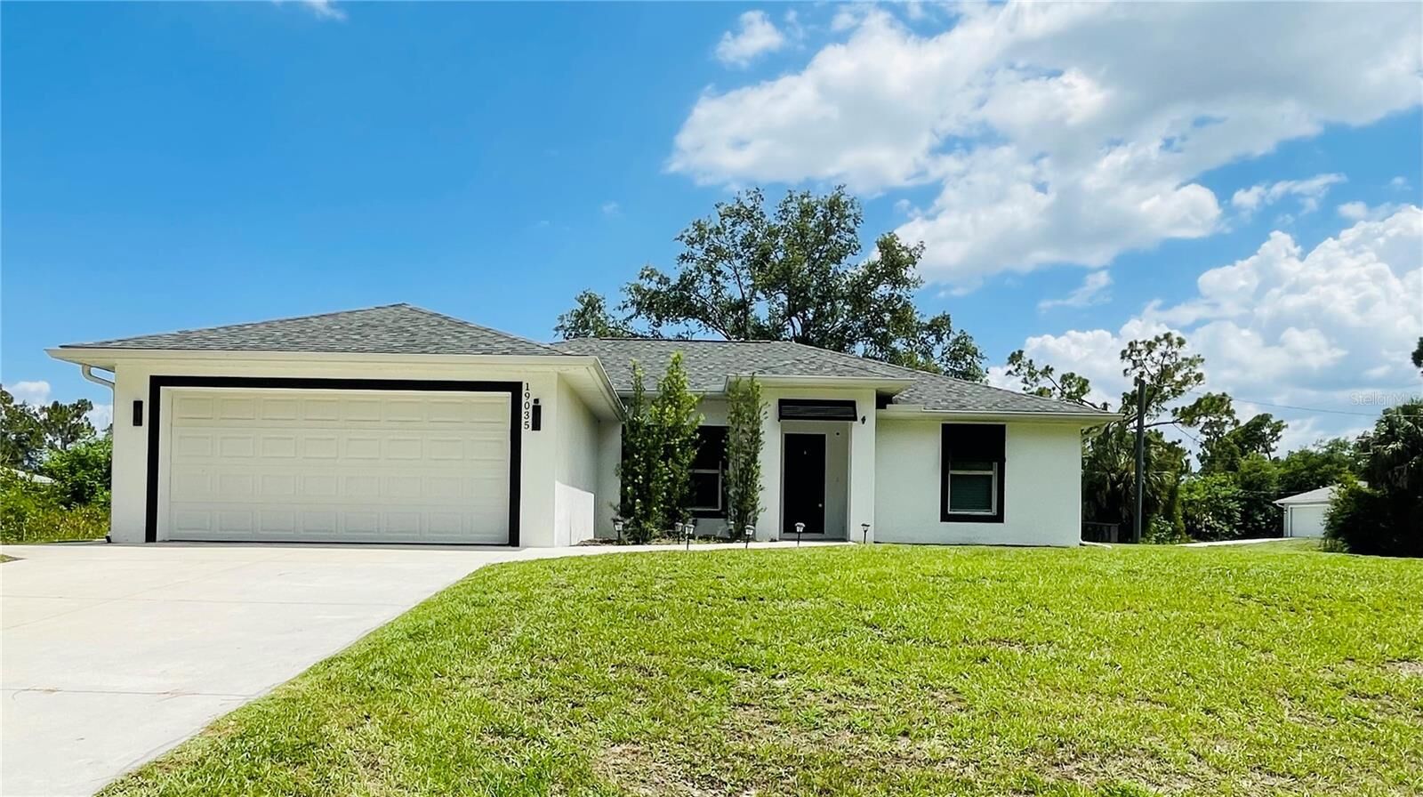 Property Photo: 19035 Wilton Avenue FL 33954