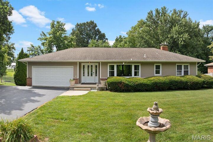 Property Photo:  269 Westwood Place  IL 62024 