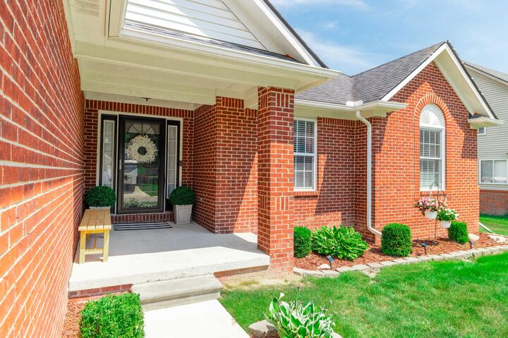Property Photo:  23509 W Creek Drive  MI 48164 