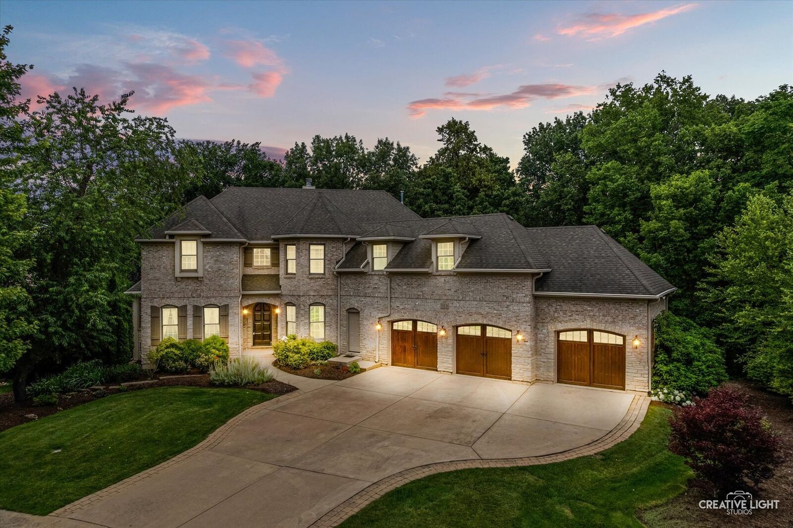 Property Photo:  753 Fir Court  IL 60560 