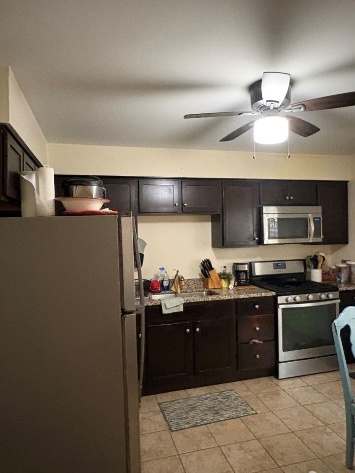 Property Photo: 1727 McDaniel Avenue A IL 60201