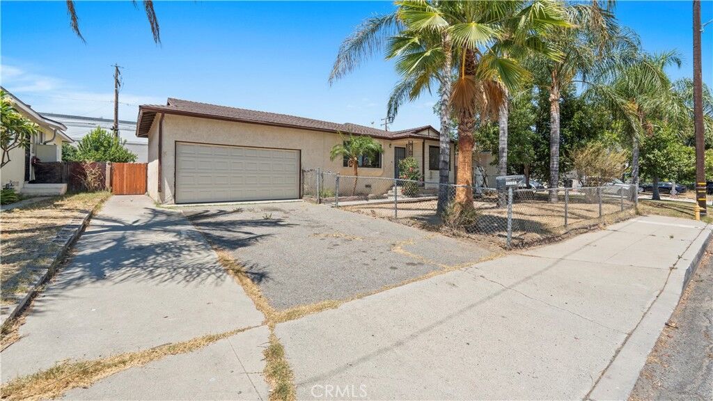 Property Photo: 19026 Grove Place CA 92316