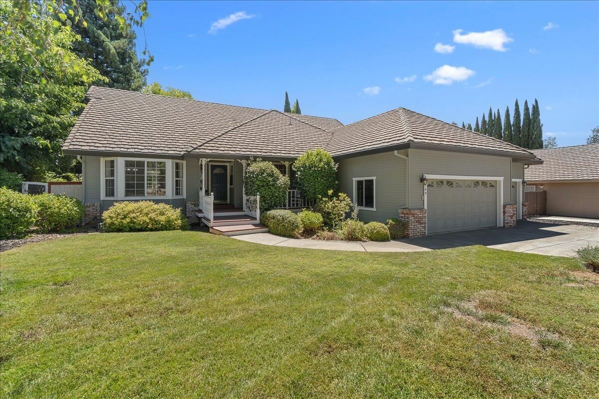 Property Photo: 769 Oak Crest Circle CA 95667