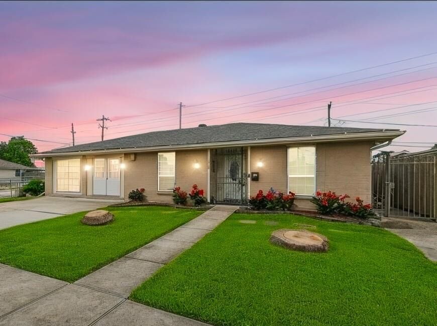 Property Photo:  1529 Vegas Drive  LA 70003 