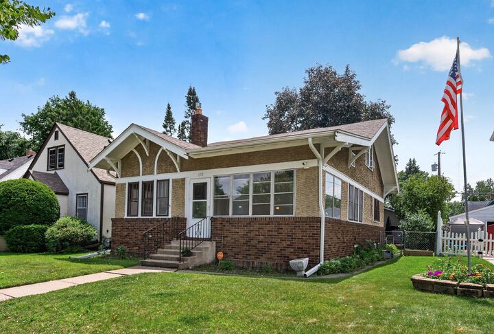 Property Photo:  658 Nebraska Avenue E  MN 55106 