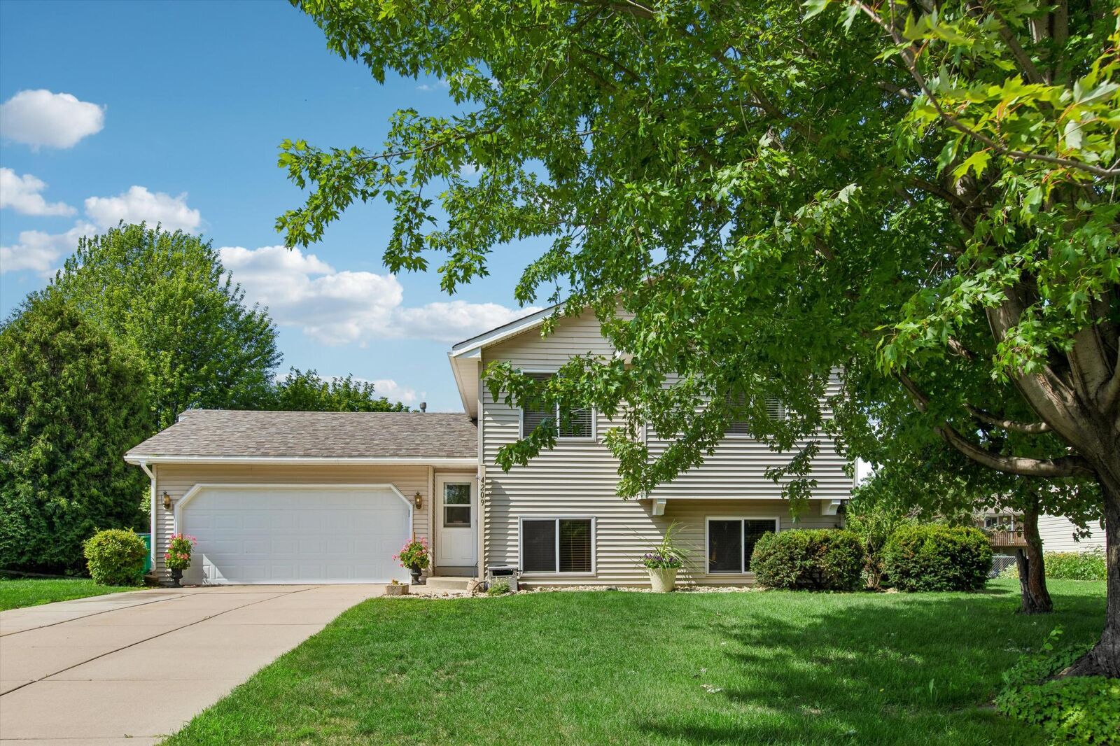 Property Photo:  4209 Braddock Trail  MN 55123 