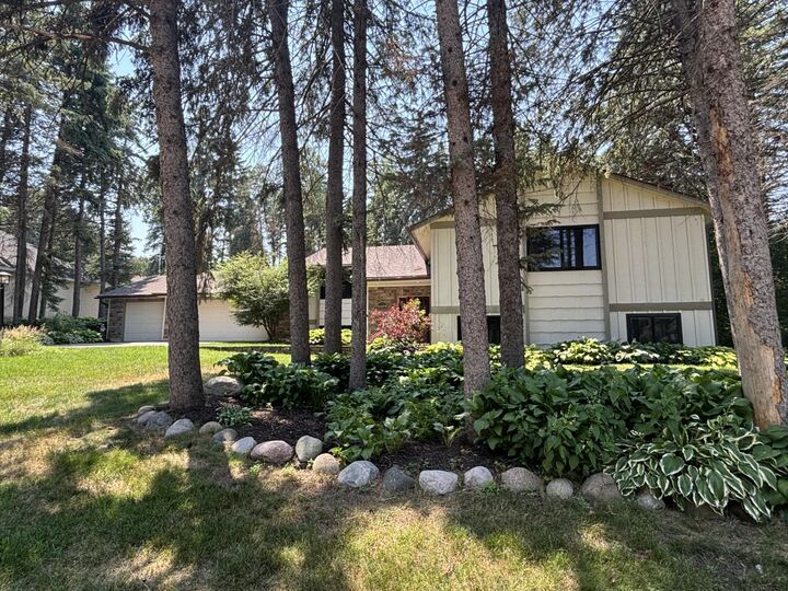 Property Photo:  1148 Kenilworth Drive  MN 55125 