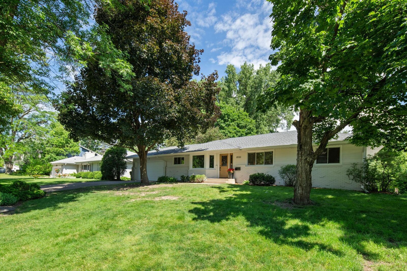 Property Photo:  8930 N Minnehaha Circle  MN 55426 