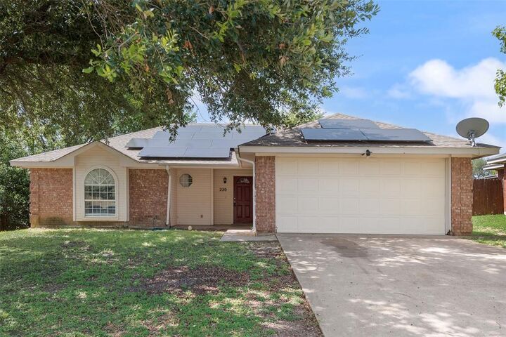 Property Photo: 220 Hollywood Drive TX 75154