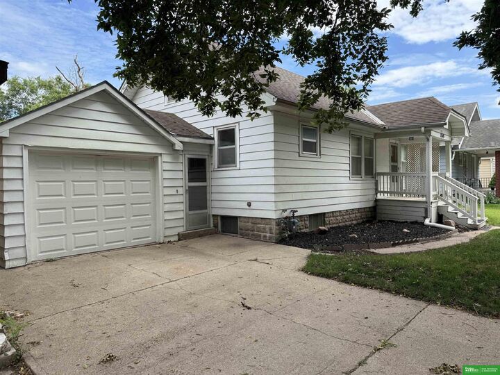 Property Photo: 1540 N Maxwell Avenue NE 68025
