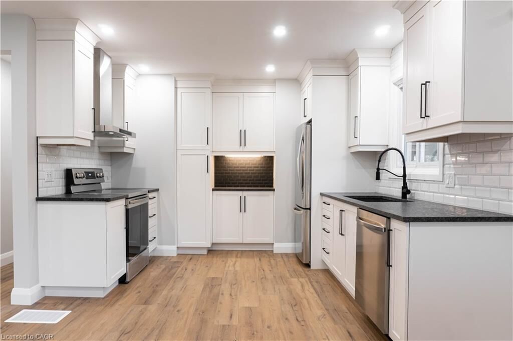 Property Photo: 58 Perth Road A ON N2M 3G5