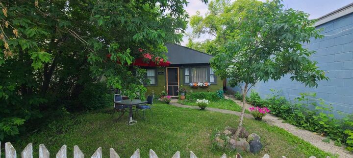 Property Photo:  10310 101 Street  AB T8S 1S1 