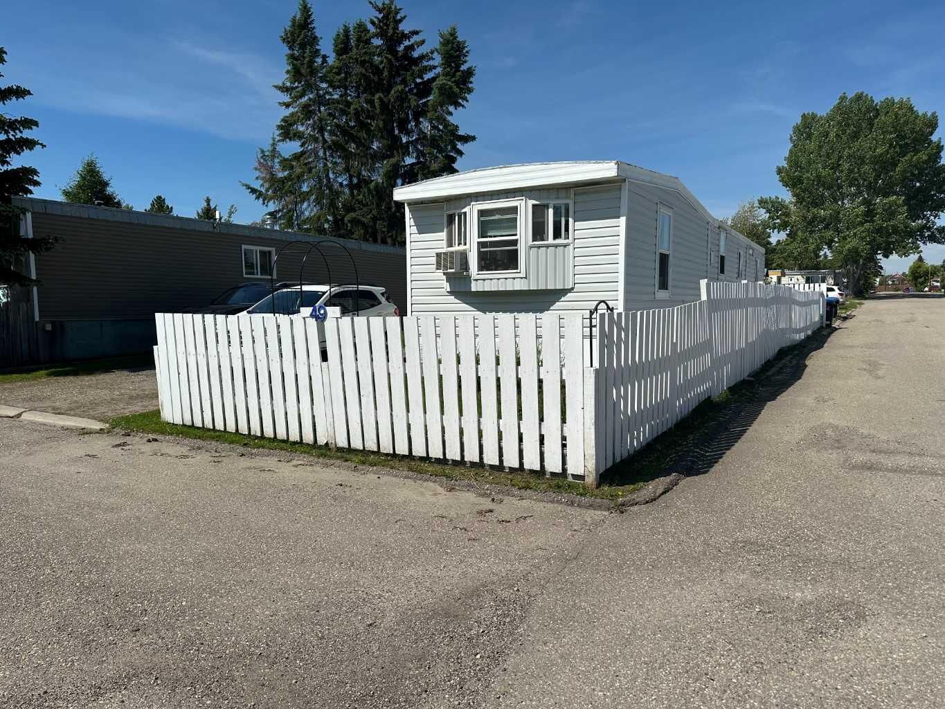 Property Photo: 1190 15 Avenue 49 AB T0M 0W0