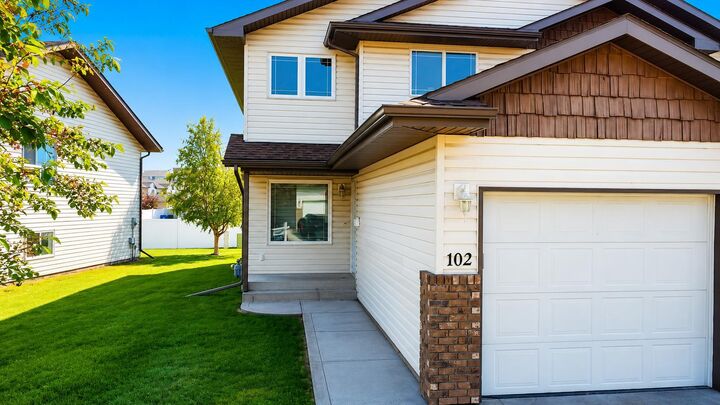 Property Photo:  6220 Orr Drive 102  AB T4P 3Z8 