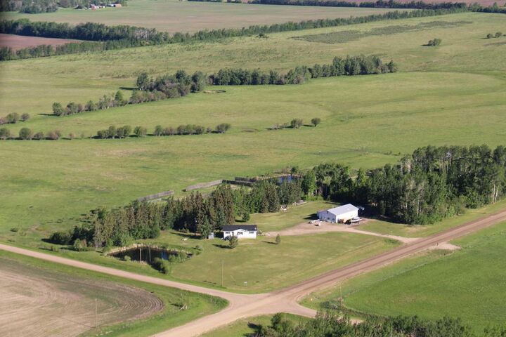71004 Range Road 202 — photo 1