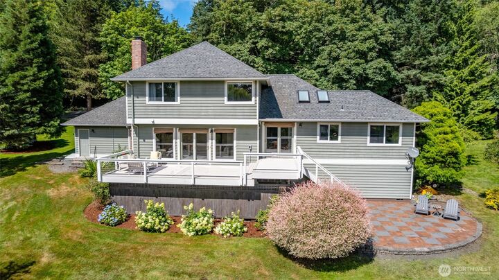 Property Photo:  11243  Garland Lane  WA 98257 