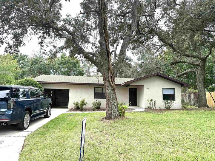 Property Photo:  120 Vassar Dr  FL 32086 