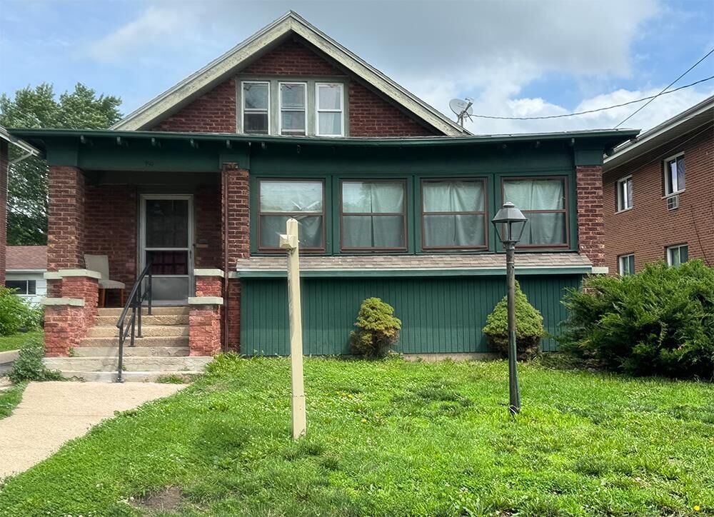 Property Photo: 359 W Grand Avenue WI 53511