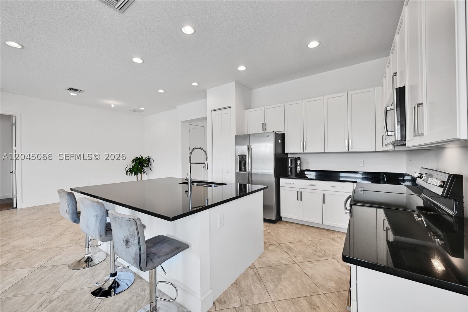 Property Photo:  9706 Celtic Sea Ln  FL 33446 