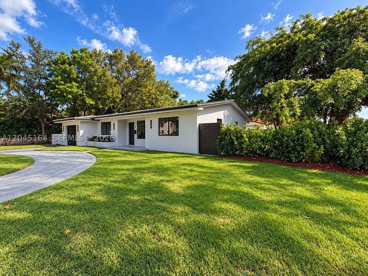 Property Photo:  2 NE 91st St  FL 33138 