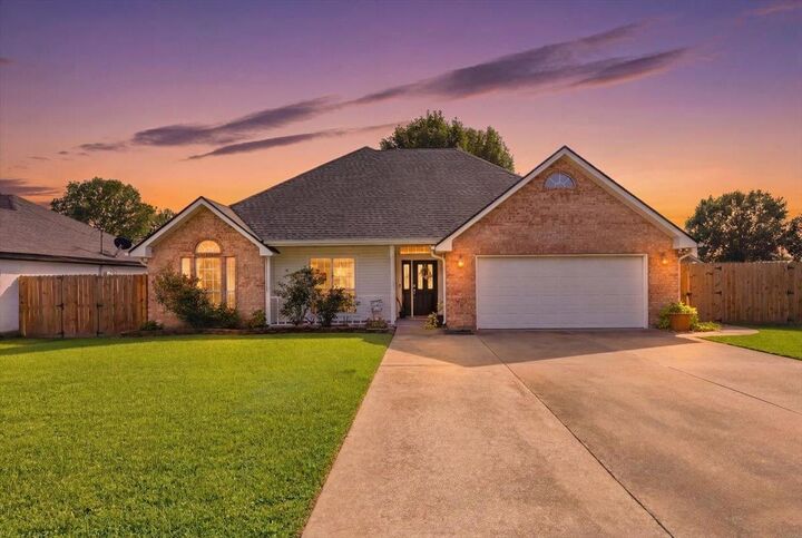 Property Photo: 6415 Tyler Circle TX 77657