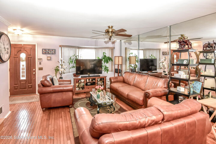 Property Photo:  85 Freedom Avenue A  NY 10314 