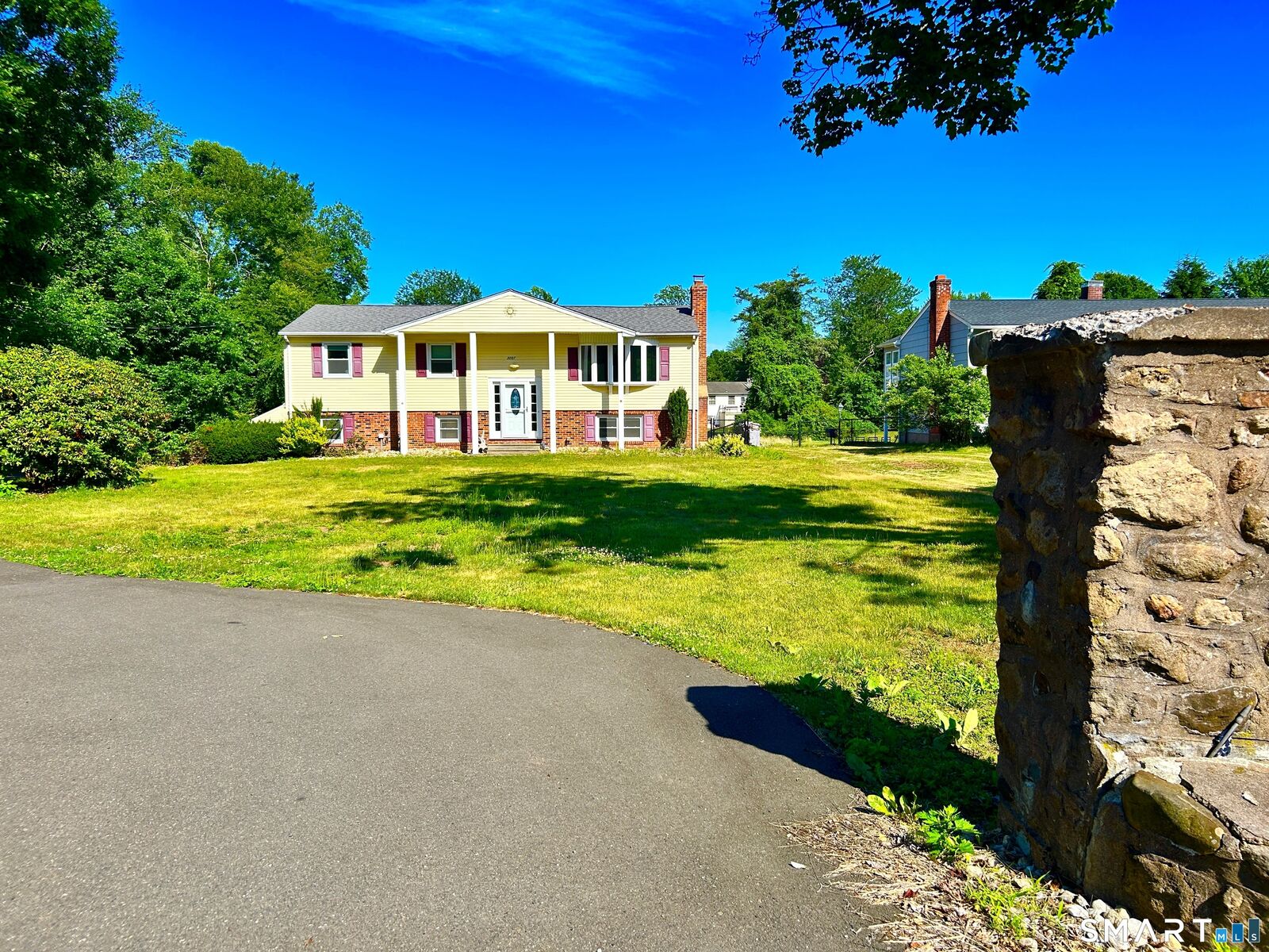 Property Photo:  2007 Hartford Turnpike  CT 06473 