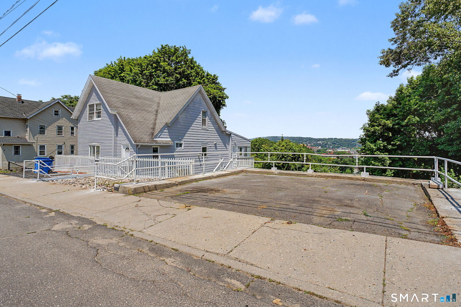 Property Photo:  52 Alder Street  CT 06708 