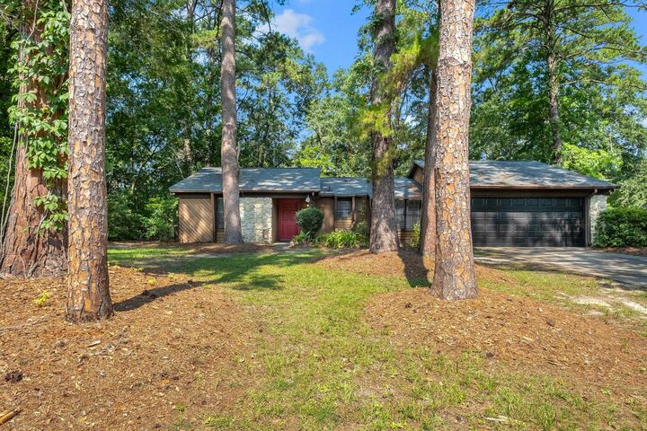 Property Photo:  1118 Woodbern Lane  FL 32304 