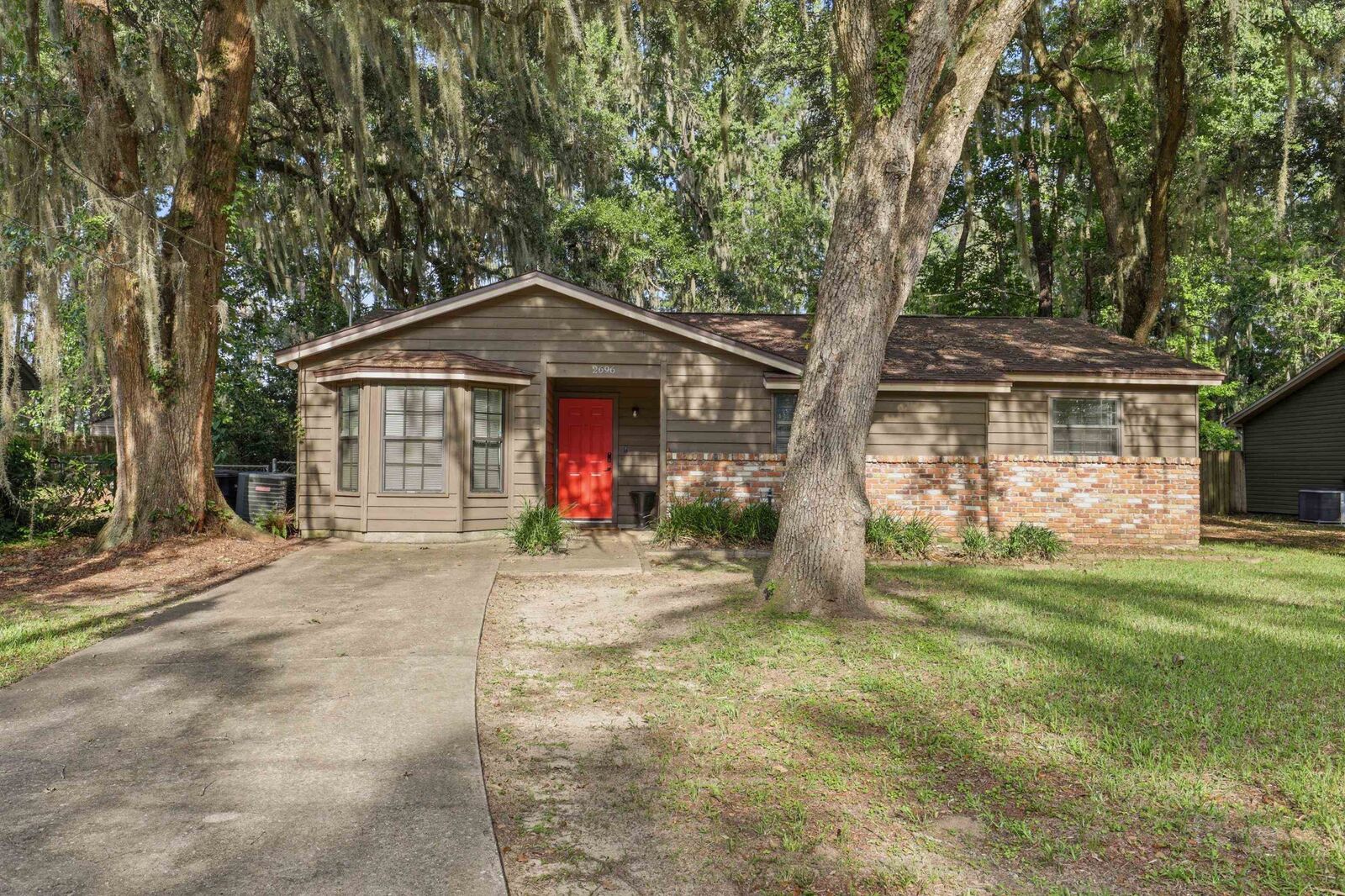 Property Photo: 2696 Faringdon Drive FL 32303