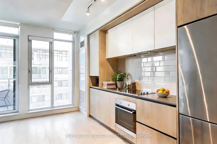 Property Photo:  225 Sumach Street W1002  ON M5A 0P8 