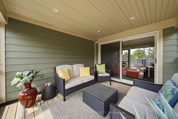 Property Photo: 3306 Summerhill Way ON L3V 0E1
